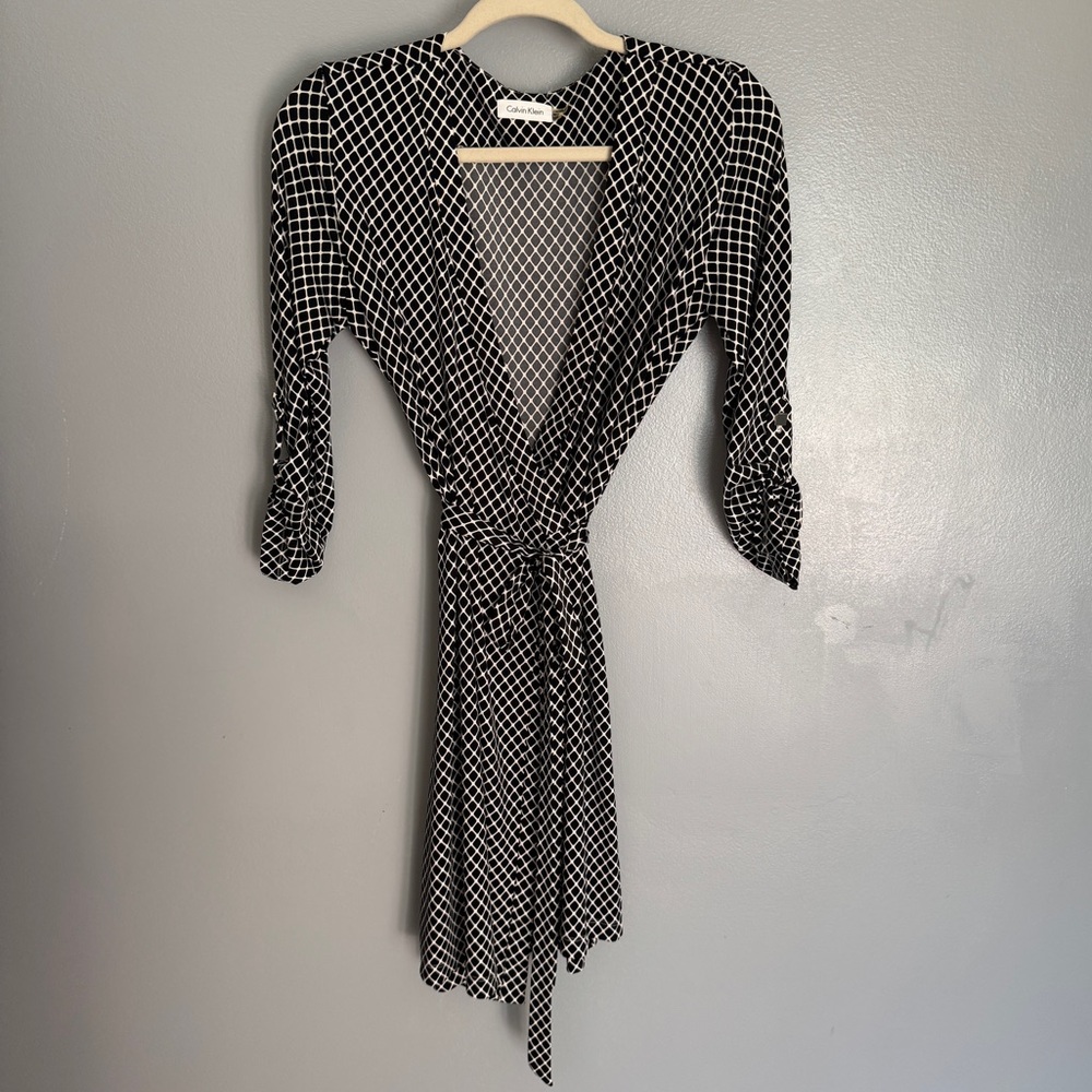 Calvin Klein Geometric Wrap Dress‎